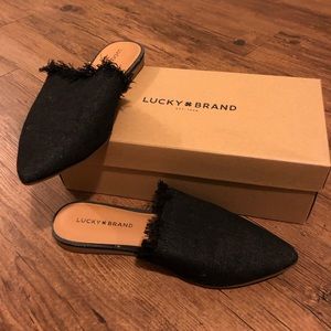 Lucky ☘️ Brand flats size 8.5